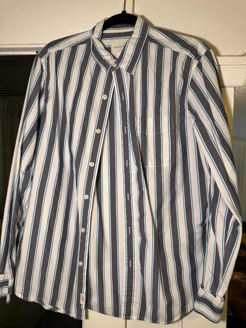 American Eagle Button Down Shirt (Size M)